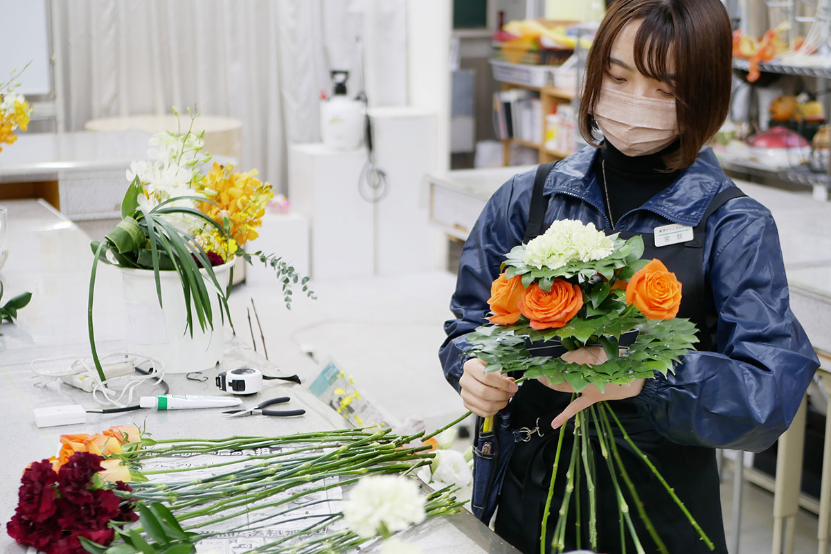 先輩の姿に憧れて技能五輪へ。仲間と高め合えるのも喜びです。