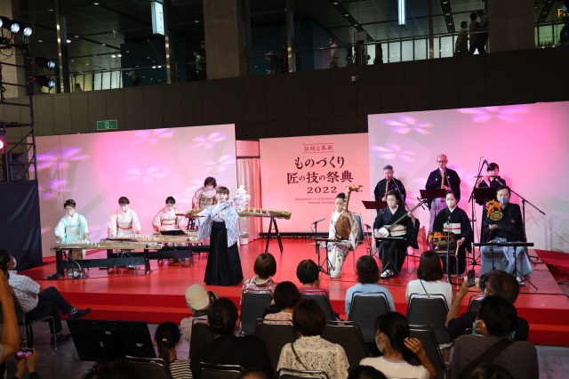 日本が誇る美しい音色の和楽器が、ステージに勢揃い！