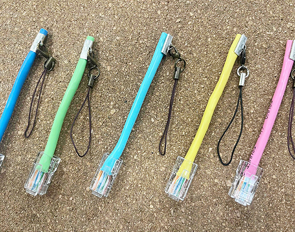 LANケーブルストラップ