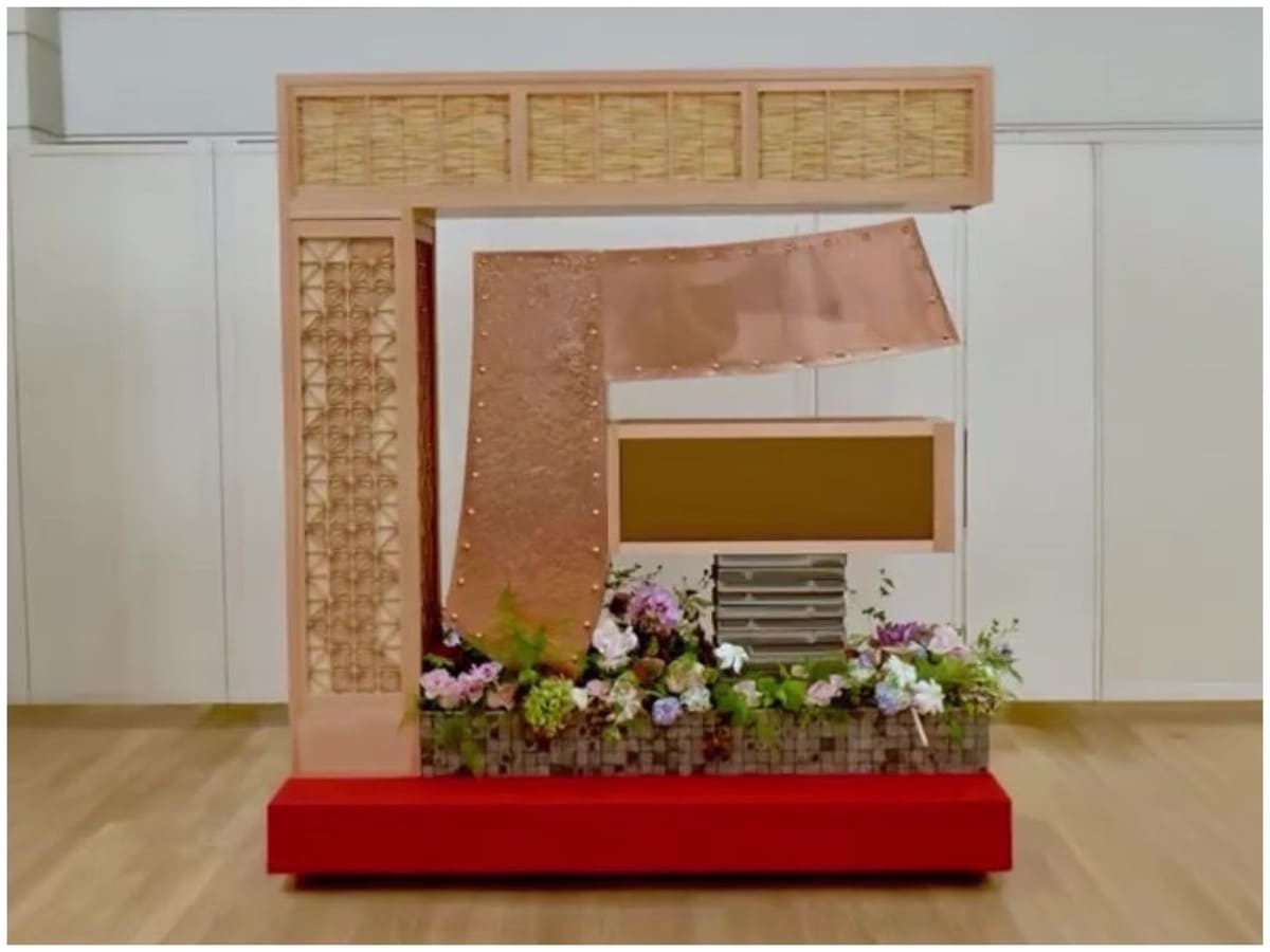 文字の型を美しく仕上げた、建具の技