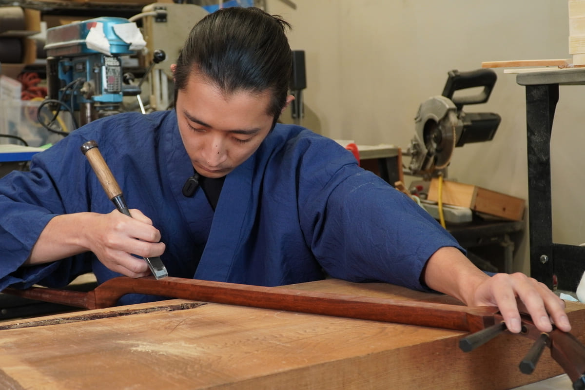 求められる音に応じた皮張り